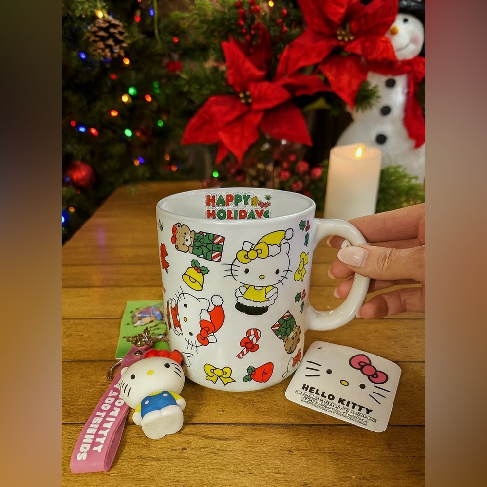 Hello Kitty Mug and Keychain Christmas Gift Set